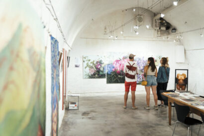 Le First Friday, une fête ayant lieu tous les premiers vendredis du mois en vieille ville de Bienne  Galerie Gewölbe